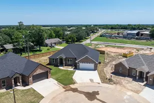 717 Cobblestone Cir, Mabank, TX 75147 - Photo 33