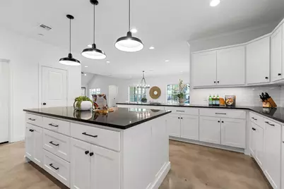 2114 S 11th Street, Waco, TX 76706 - Photo 13