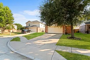 6724 Meadow Way Ln, Fort Worth, TX 76179 - Photo 5