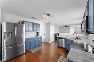 6724 Meadow Way Ln, Fort Worth, TX 76179 - Photo 11