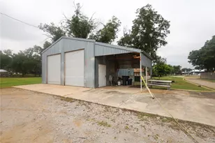 310 Hightop St, Brownwood, TX 76801 - Photo 11