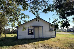 400 E 11th Ave, Corsicana, TX 75110 - Photo 5