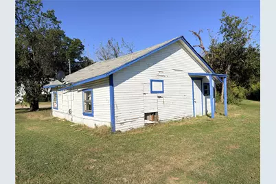 400 E 11th Avenue, Corsicana, TX 75110 - Photo 3