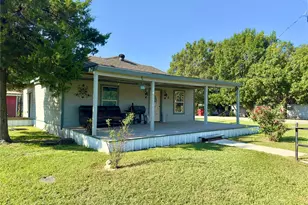 200 E South St, Trenton, TX 75490 - Photo 3