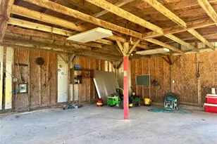 200 E South St, Trenton, TX 75490 - Photo 23