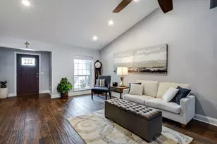 840 Chaparral Dr, Grand Prairie, TX 75052 - Photo 7