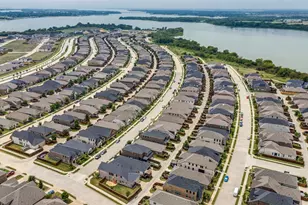 2032 Olivereta Dr, Little Elm, TX 75068 - Photo 27