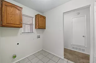 2017 Jessie Pl, Edgecliff Village, TX 76134 - Photo 11