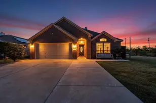 10332 Grigsby Dr, Fort Worth, TX 76140 - Photo 3