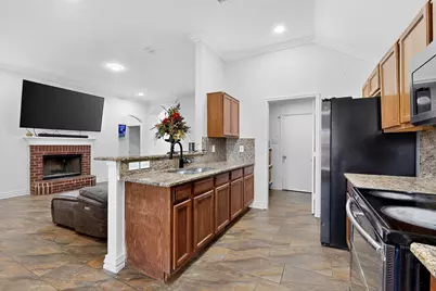 10332 Grigsby Drive, Fort Worth, TX 76140 - Photo 9