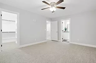 526 W Elm St, Denison, TX 75020 - Photo 13