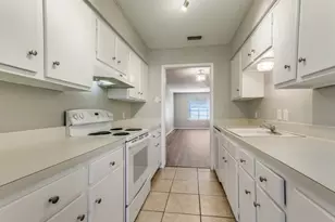 13842 Methuen Green Ln, Dallas, TX 75240 - Photo 5