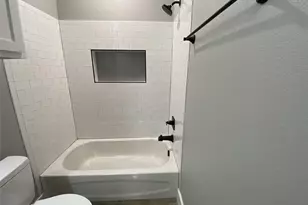 114 W Walker St, Denison, TX 75021 - Photo 17