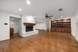 4400 Summercrest Ct, Fort Worth, TX 76109 - Photo 7