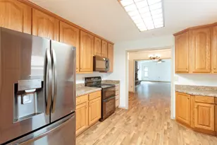 1301 River Oaks Dr, Flower Mound, TX 75028 - Photo 5