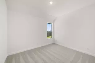 109 Grey Wolf Ct, Godley, TX 76044 - Photo 17