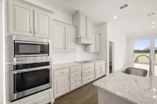 109 Grey Wolf Ct, Godley, TX 76044 - Photo 5