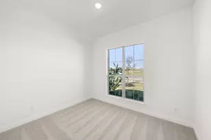 109 Grey Wolf Ct, Godley, TX 76044 - Photo 15