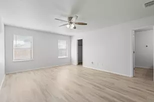 1129 Cottonwood Dr, Crowley, TX 76036 - Photo 19