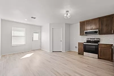 1129 Cottonwood Drive, Crowley, TX 76036 - Photo 9