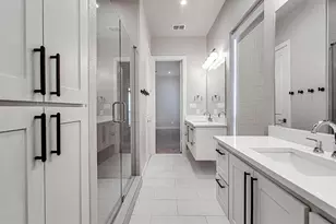 123 Gdn Ct E, Arlington, TX 76013 - Photo 1