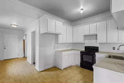 704 S Beacon Street, Dallas, TX 75223 - Photo 9