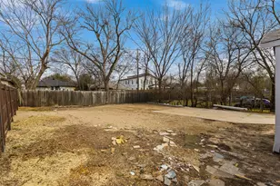 704 S Beacon St, Dallas, TX 75223 - Photo 25