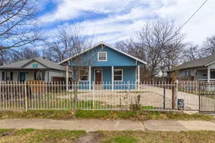 704 S Beacon St, Dallas, TX 75223 - Photo 1