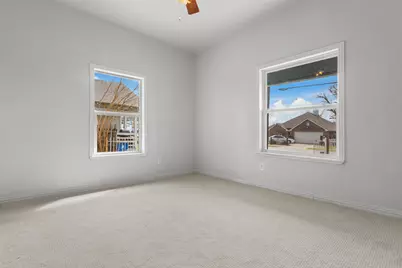 704 S Beacon Street, Dallas, TX 75223 - Photo 17