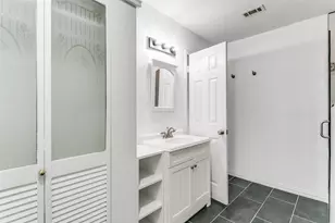 933 Charleston Ct, Bedford, TX 76022 - Photo 17