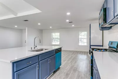 933 Charleston Court, Bedford, TX 76022 - Photo 9