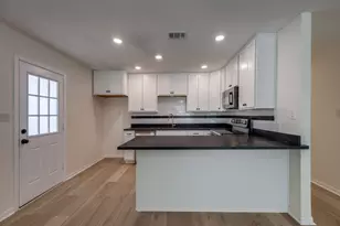 1721 W Walker St, Denison, TX 75020 - Photo 3