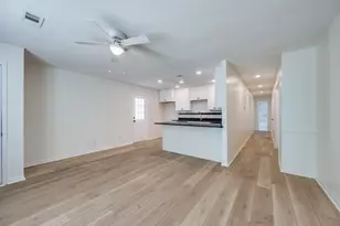 1721 W Walker St, Denison, TX 75020 - Photo 5