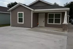 311 SW 14th Ave, Mineral Wells, TX 76067 - Photo 3