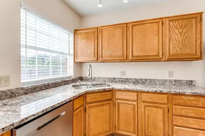 5317 Signal Peak Drive, Arlington, TX 76017 - Photo 11