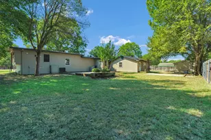 1941 Lariat Ln, Burleson, TX 76028 - Photo 35