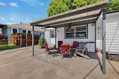 4036 Dutton Drive, Dallas, TX 75211 - Photo 15