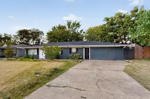 1029 S Bryan St, Mesquite, TX 75149 - Photo 1