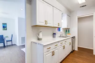 10438 Pagewood Dr, Dallas, TX 75230 - Photo 9