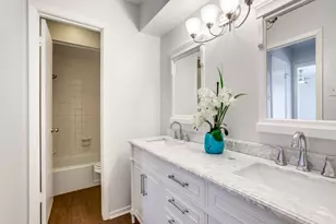 10438 Pagewood Dr, Dallas, TX 75230 - Photo 15