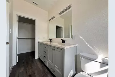 2010 Nantucket Village Drive, Dallas, TX 75217 - Photo 17