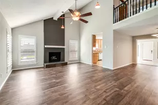 3801 Silver Maple Dr, Carrollton, TX 75007 - Photo 3