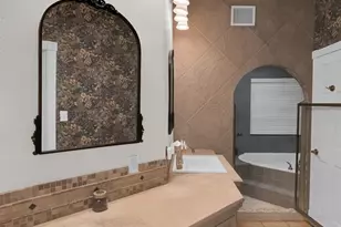 2300 N Rock Creek Rd, Waco, TX 76708 - Photo 13