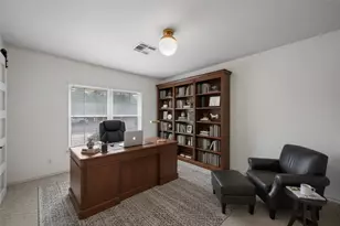 1725 La Porte Dr, Waco, TX 76710 - Photo 13