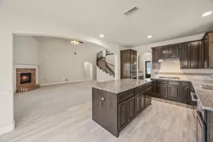 7116 Playa Imperial Ln, Grand Prairie, TX 75054 - Photo 13