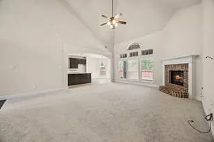 7116 Playa Imperial Ln, Grand Prairie, TX 75054 - Photo 7