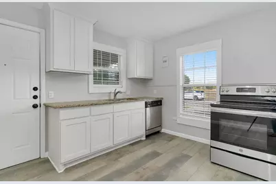 122 Ramsey Avenue #124, Cleburne, TX 76031 - Photo 7