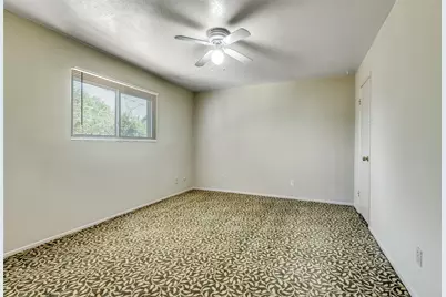 110 Crandall Road #112-Right Side, Irving, TX 75060 - Photo 11