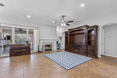 4215 Bent Oaks Drive, Arlington, TX 76001 - Photo 3