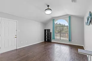 4215 Bent Oaks Dr, Arlington, TX 76001 - Photo 13